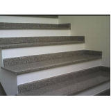 construção de escada granito Monte Carmelo